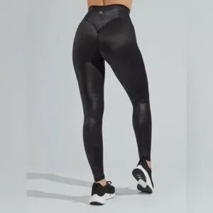 Buffbunny Rebel Leggings in Vinyl Black